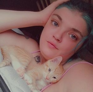 Meet your Posher, Evee